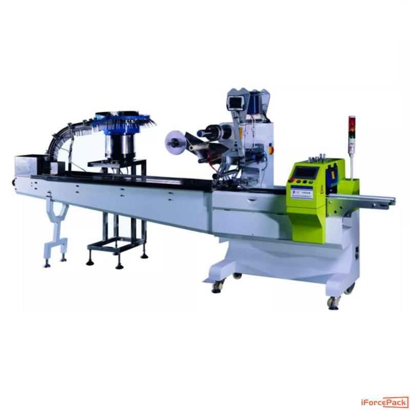 Automatic syringe product flow pillow bag packaging machine